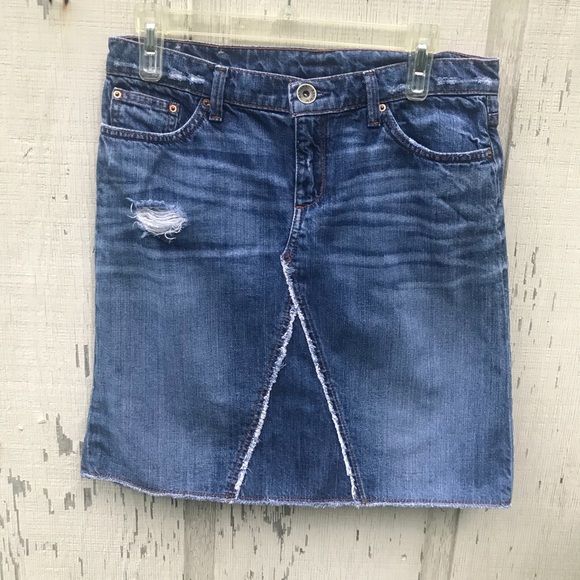 Banana Republic Dresses & Skirts - Banana Republic Denim Jean skirt size 28 🌸